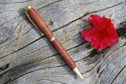 Penna in legno di palissandro personalizzata
